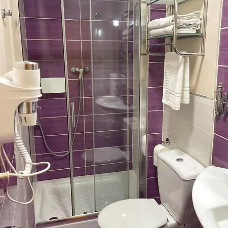 San Nicolas 3* لقنت