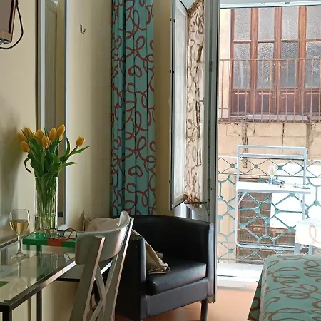 San Nicolas بيت ضيافة لقنت